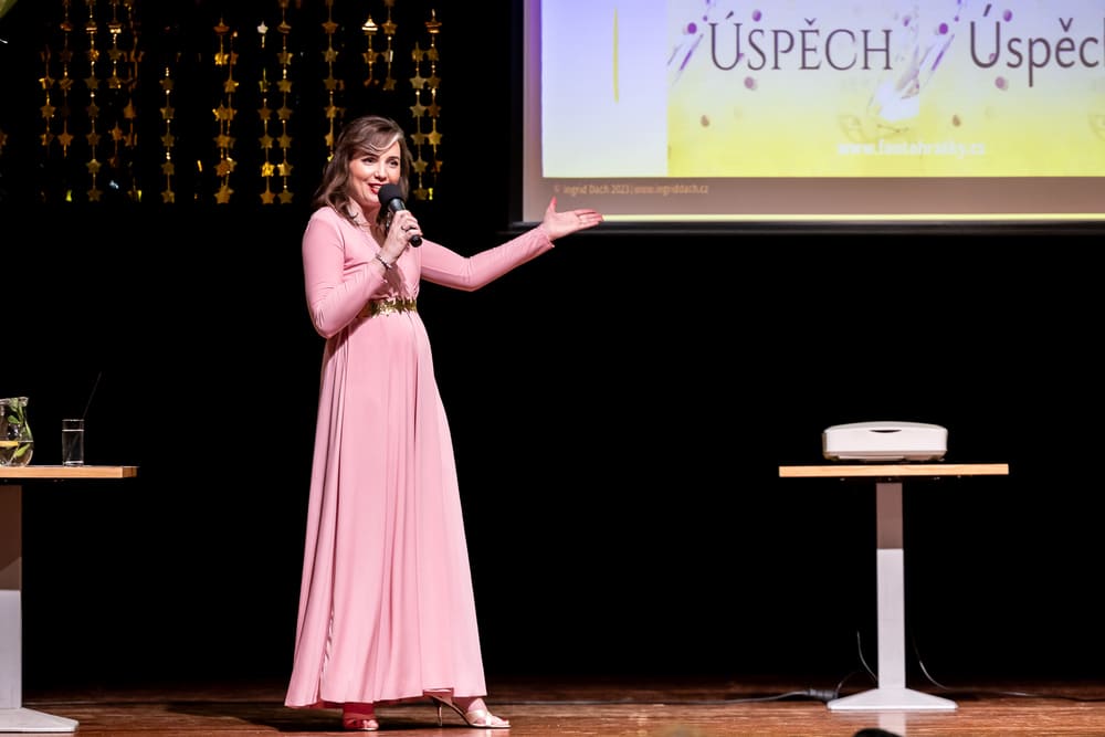 Ingrid Dach